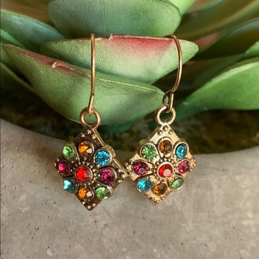 🦩SALE PICK 4 for $20 Trendy BOHO Earrings - Picture 1 of 3